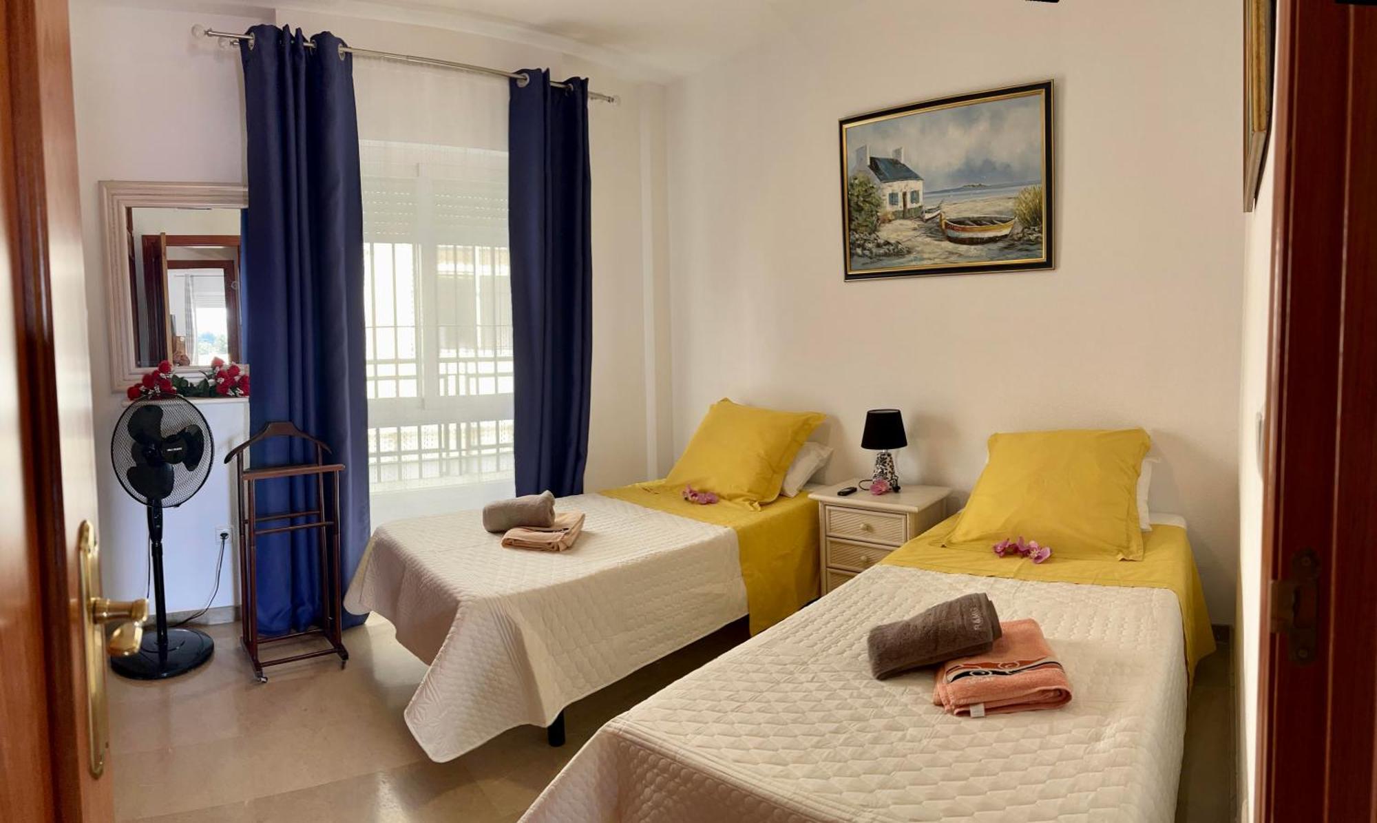 Luxury Near Puerto Marina Lejlighed